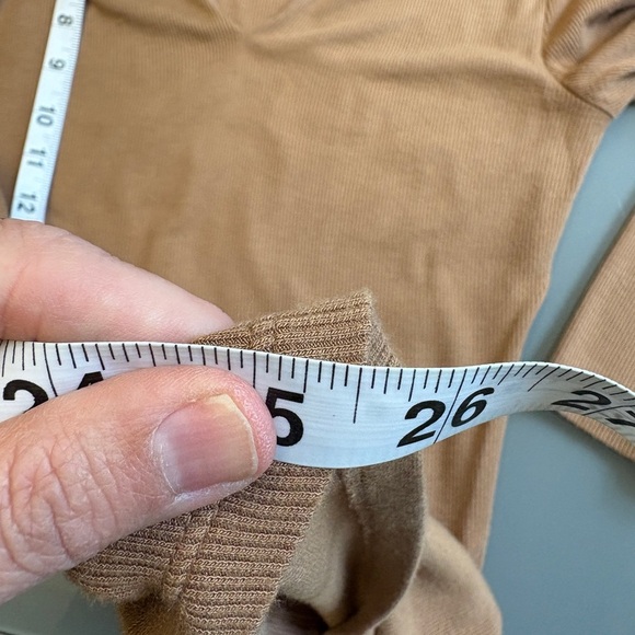 INC International Concepts Tan Fitted Vneck long sleeve women's Blouse Medium - Picture 10 of 10